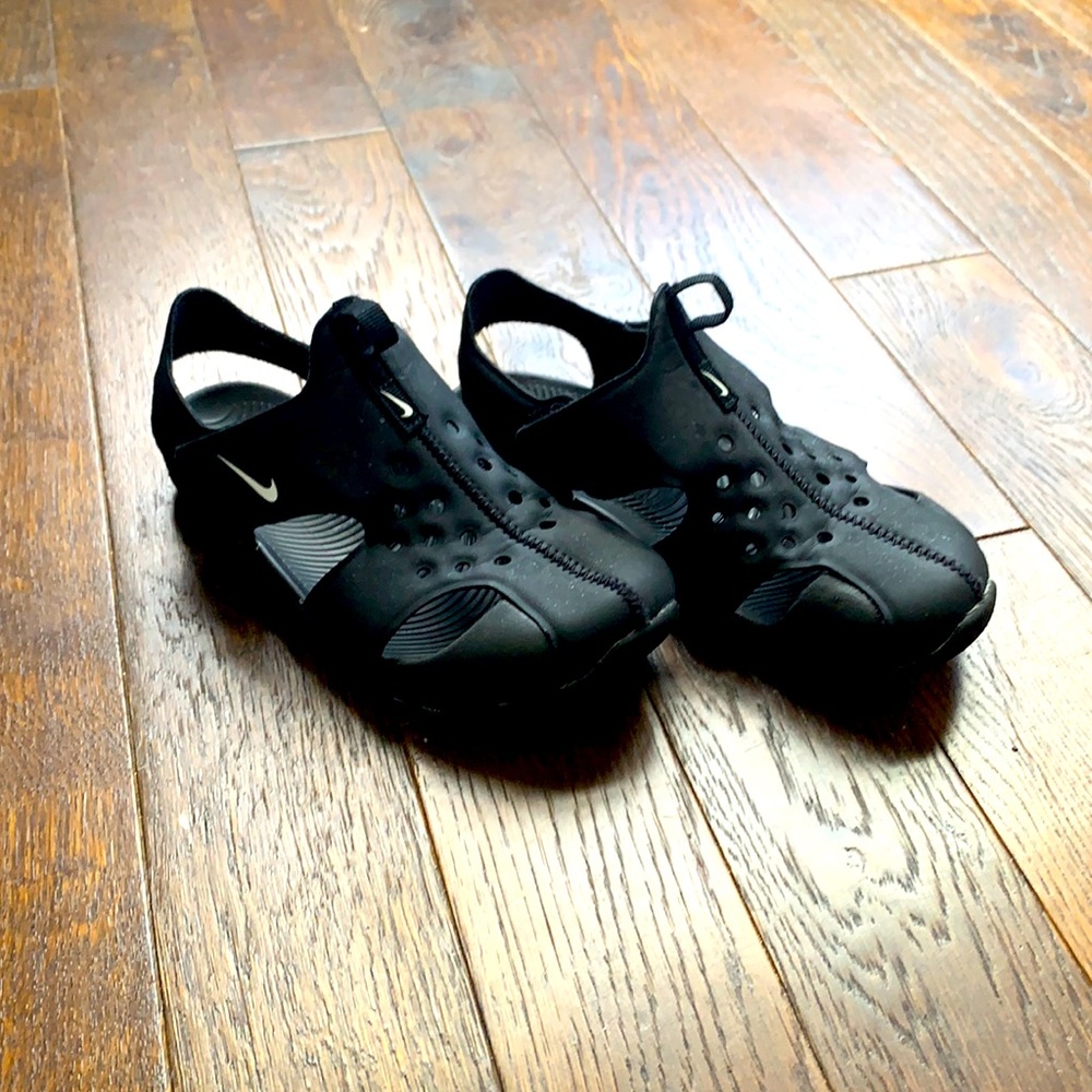 Nike Sunray Boys Sandals Size 2 Black